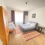 Vacon Var-lak Vendeghaz / Bird Nest Holiday home Vac