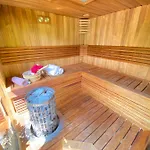 Vacon Var-lak Vendeghaz / Bird Nest Holiday home *