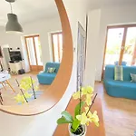 Vacon Var-lak Vendeghaz / Bird Nest Vac